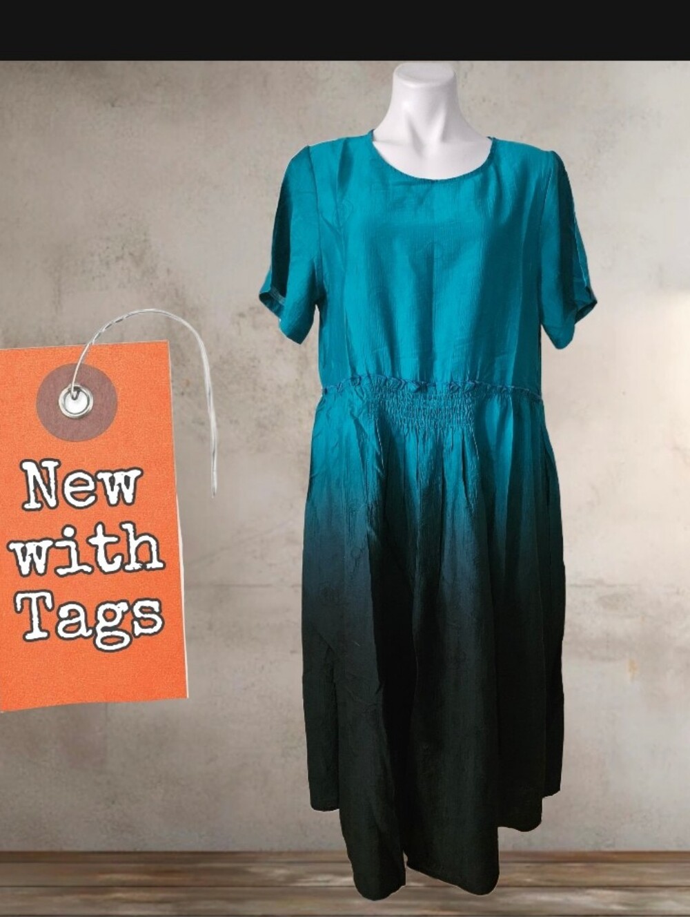 NWT/ Teal to Dark Green Ombre Short Sleeve Dress LARGE